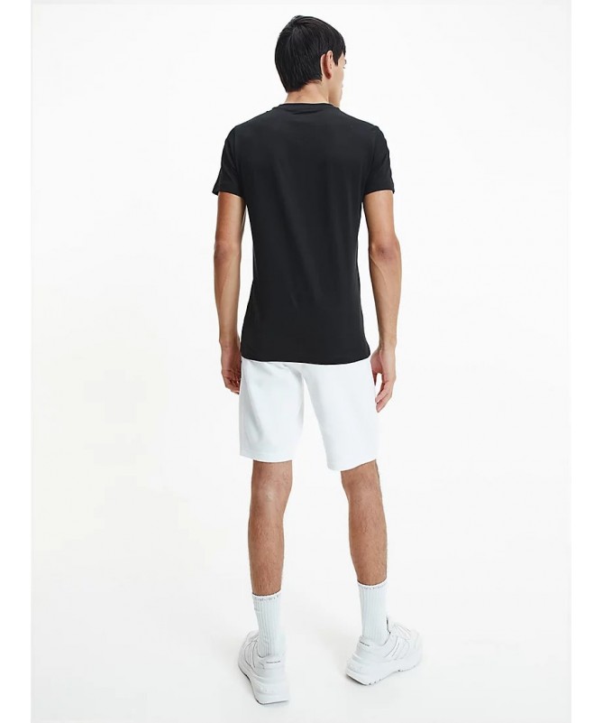 T shirt jersey de pur coton Calvin Klein avec logo sur le devant. J30J320935 fiesta concept store