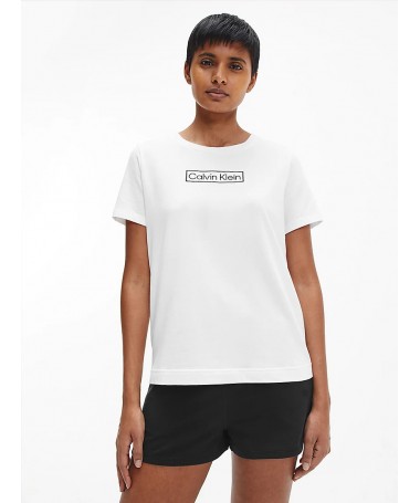 Tee shirt Calvin Klein pour femme réalisé avec des matières durables. 000QS6798E FIESTA CONCEPT STORE