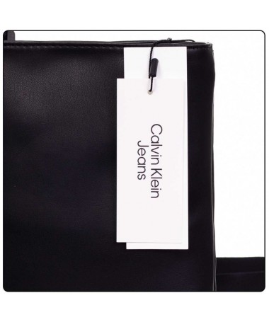 Sac bandoulière Calvin Klein de couleur noir. Unisexe. K50K508864 FIESTA