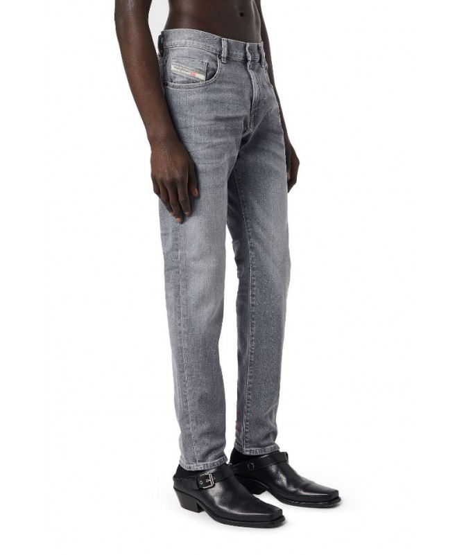Jean Diesel pour homme modèle slim style vintage couleur gris. 2019 D-STRUKT 0GDAP FIESTA CONCEPT STORE