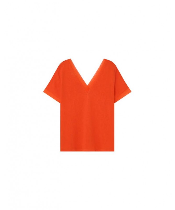 ENRICO est un tee-shirt à manches courtes col en V en 100% coton. ENRICO_11426 FIESTA CONCEPT STORE